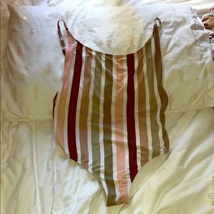 Low back trendy retro one-piece bathing suit